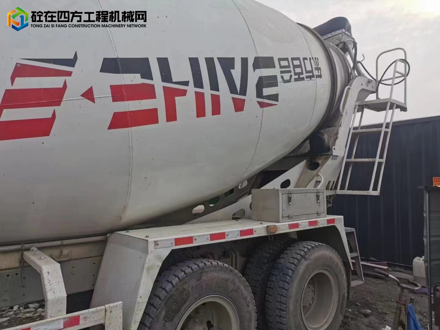 https://images.tongzsf.com/tong/truck_machine/20221031/1635f7b5cdabfe.jpg