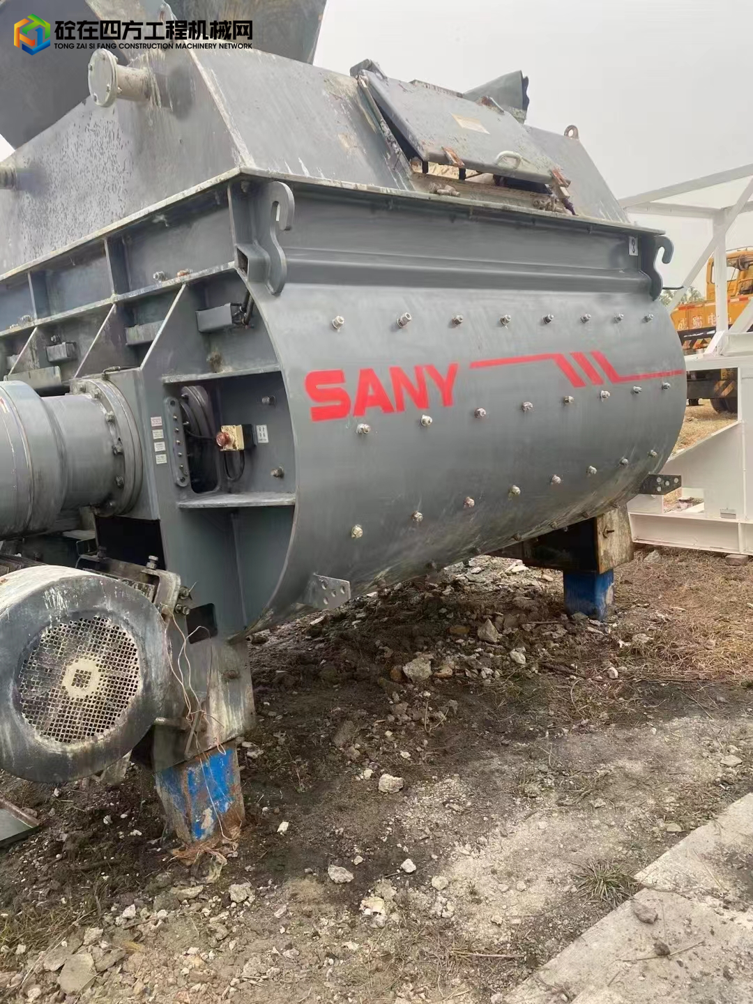 https://images.tongzsf.com/tong/truck_machine/20221101/16360d95910bcd.jpg