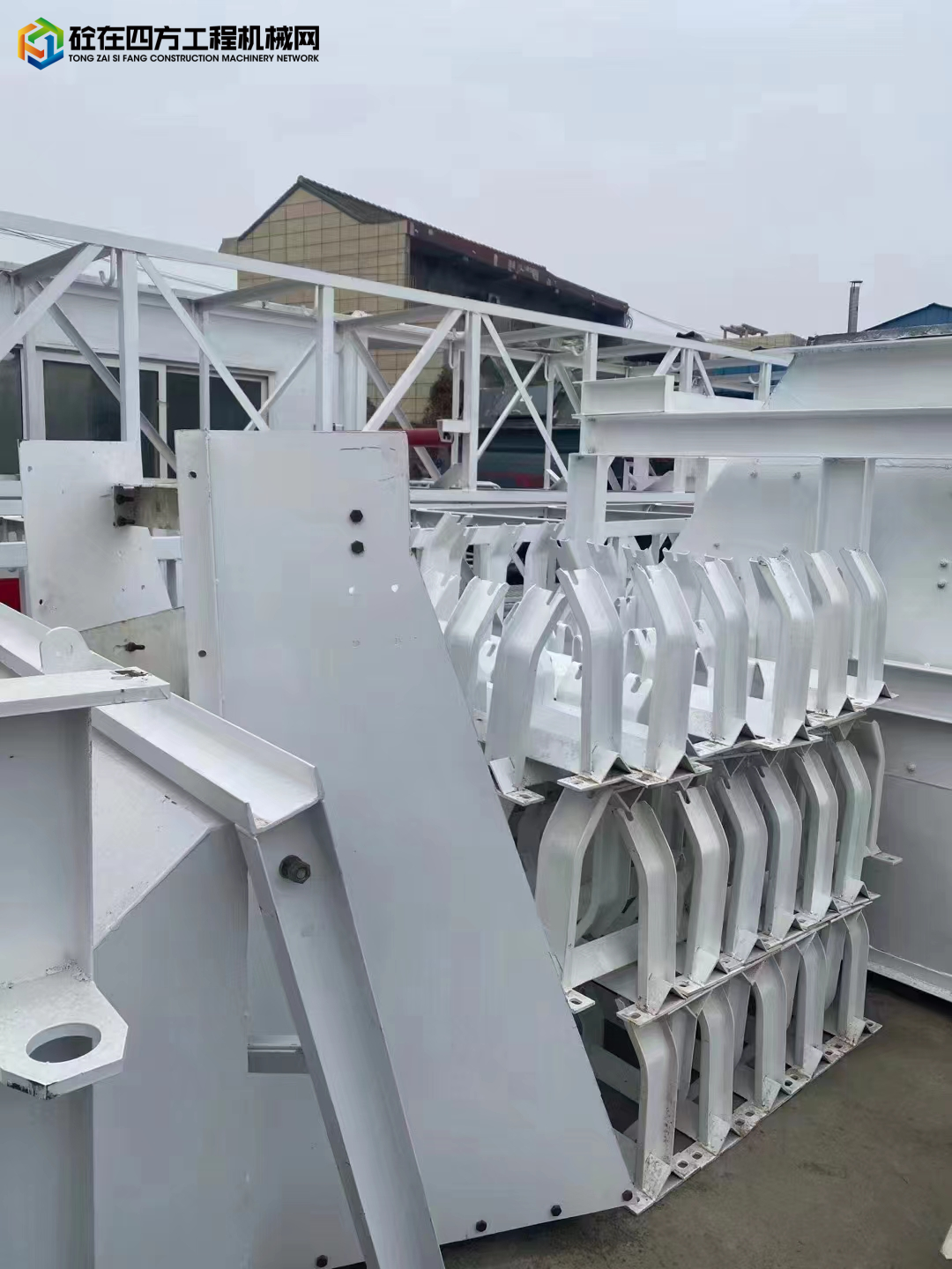 https://images.tongzsf.com/tong/truck_machine/20221101/16360d96cda7dc.jpg