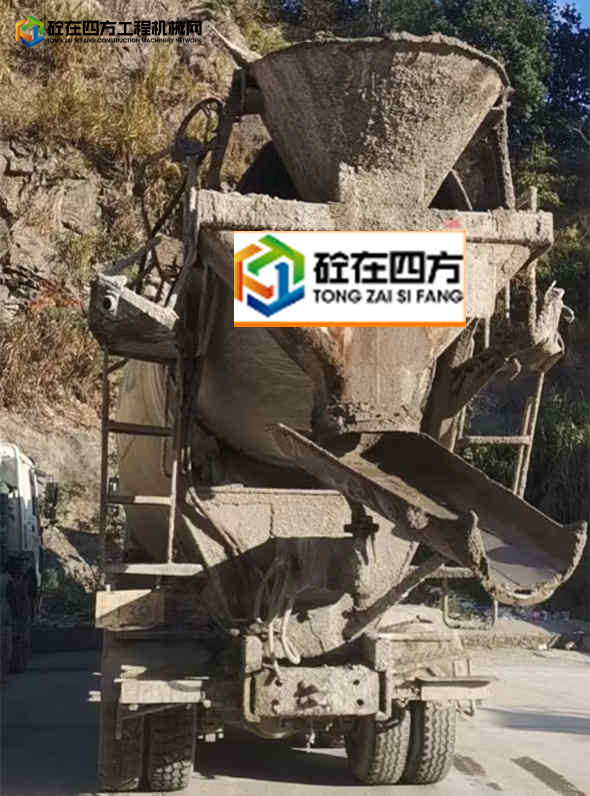 https://images.tongzsf.com/tong/truck_machine/20221103/163635e590c8c9.jpg