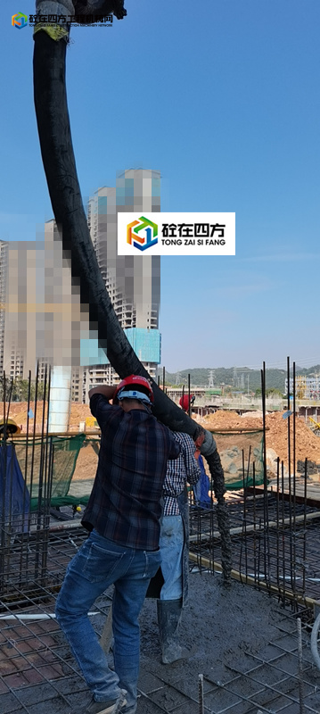 https://images.tongzsf.com/tong/truck_machine/20221103/1636372e702f74.jpg