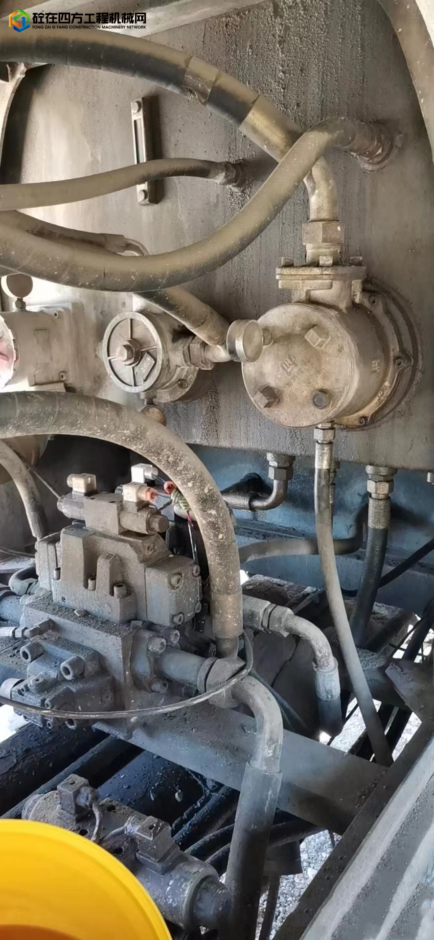 https://images.tongzsf.com/tong/truck_machine/20221103/163637e9e2c1f4.jpg