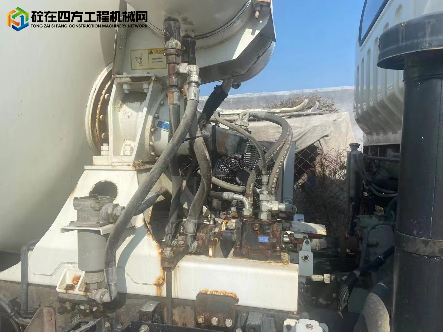 https://images.tongzsf.com/tong/truck_machine/20221115/16373316e65d22.jpg