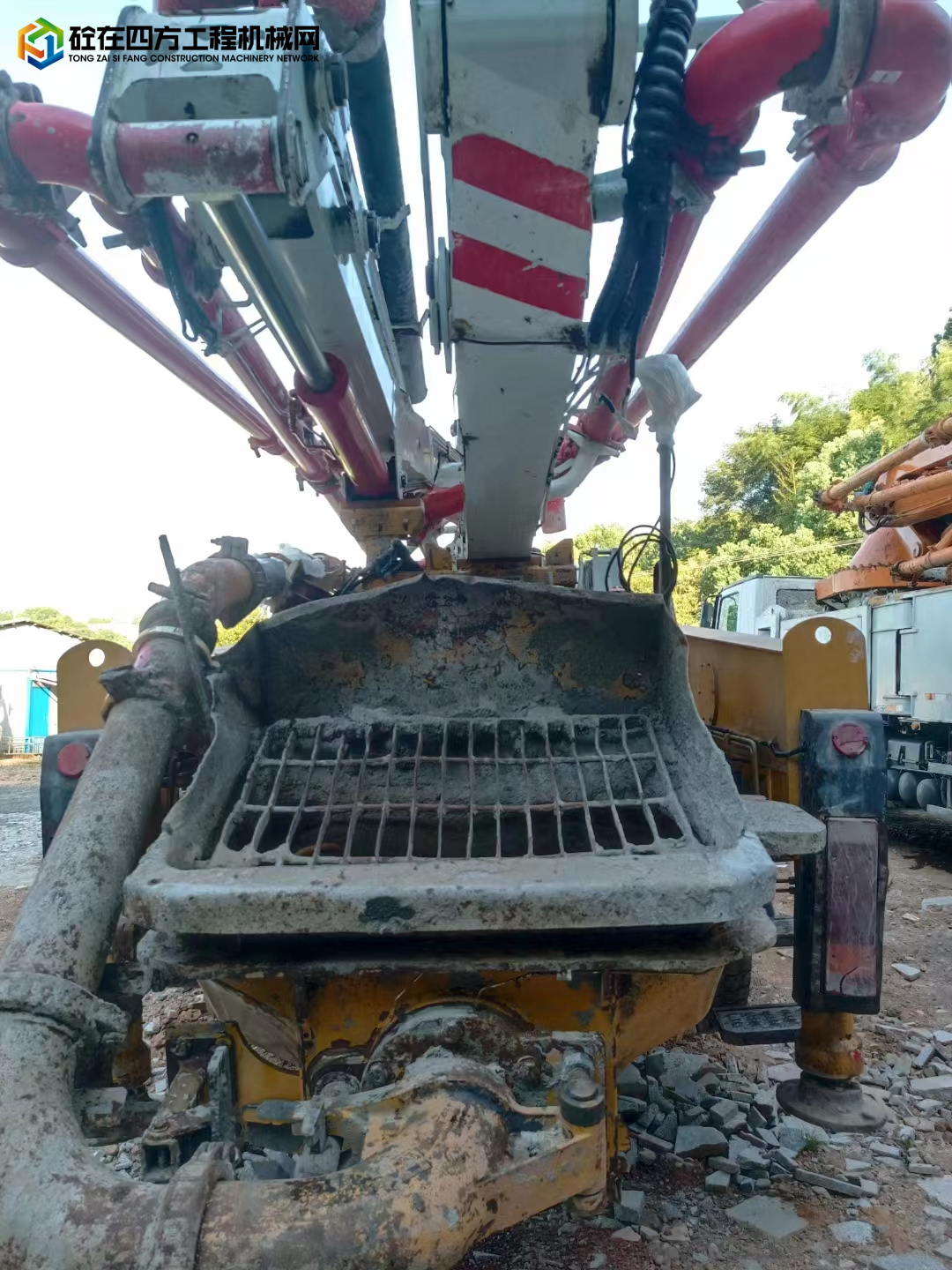 https://images.tongzsf.com/tong/truck_machine/20221117/1637596b91b3ee.jpg
