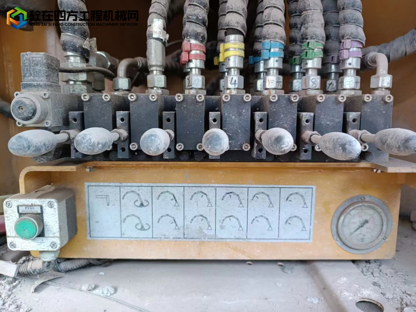 https://images.tongzsf.com/tong/truck_machine/20221117/1637596b9df5df.jpg