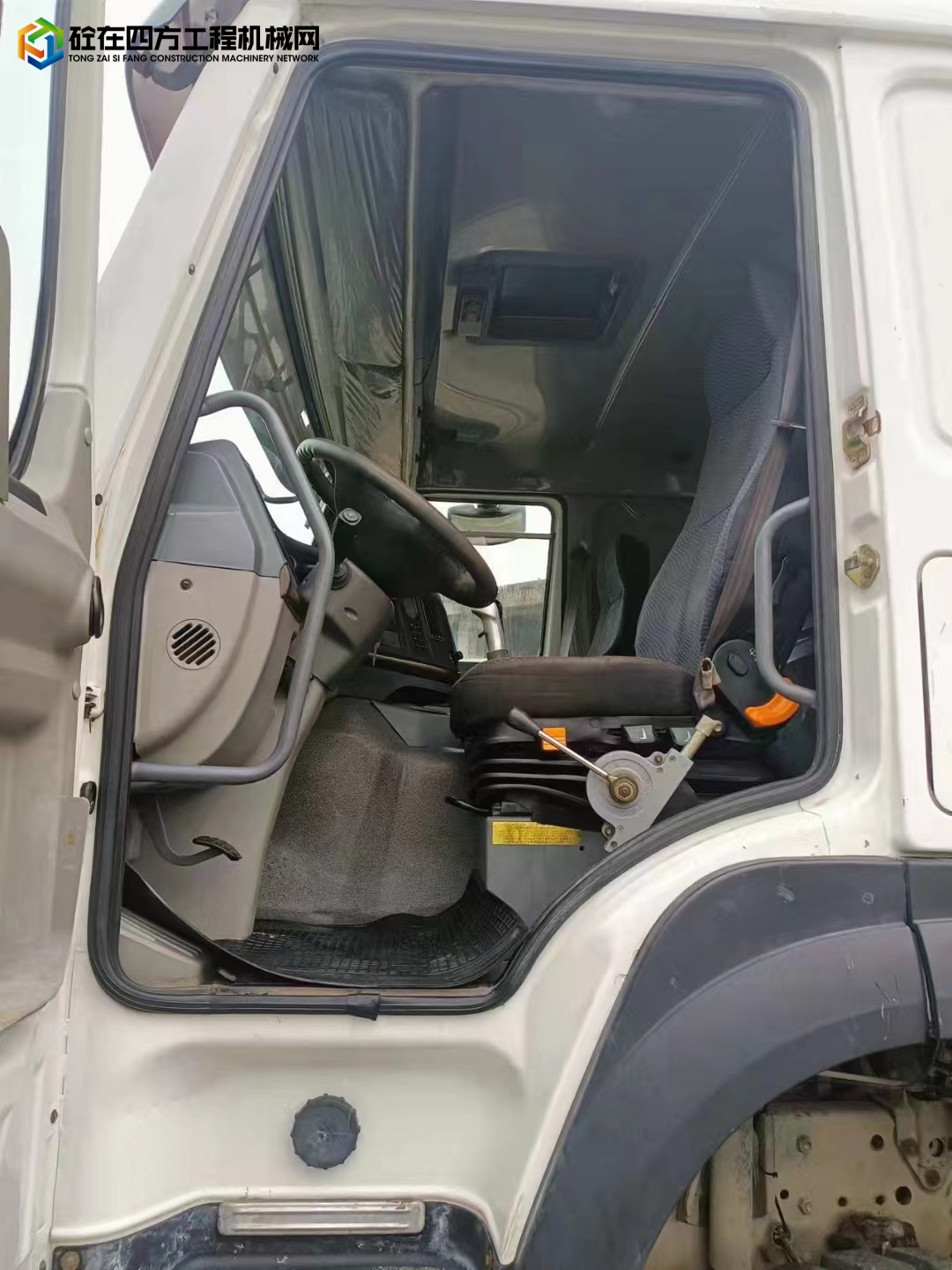 https://images.tongzsf.com/tong/truck_machine/20221117/16375ad6fdaeef.jpg