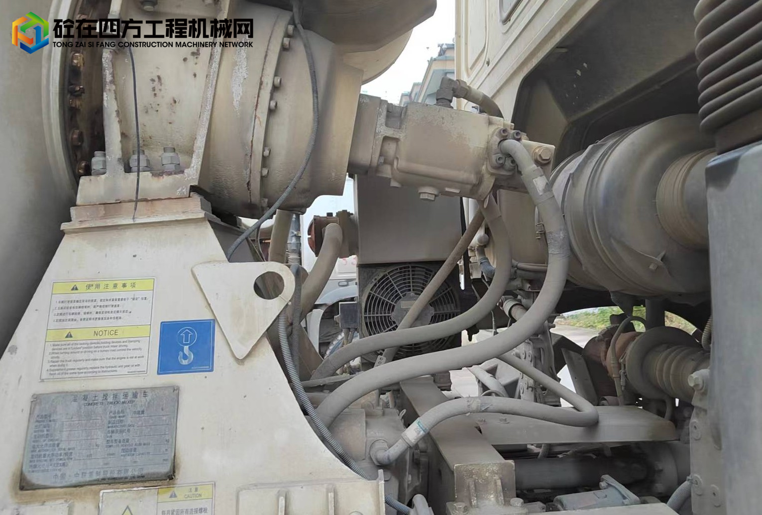https://images.tongzsf.com/tong/truck_machine/20221124/1637ece94ac283.jpg