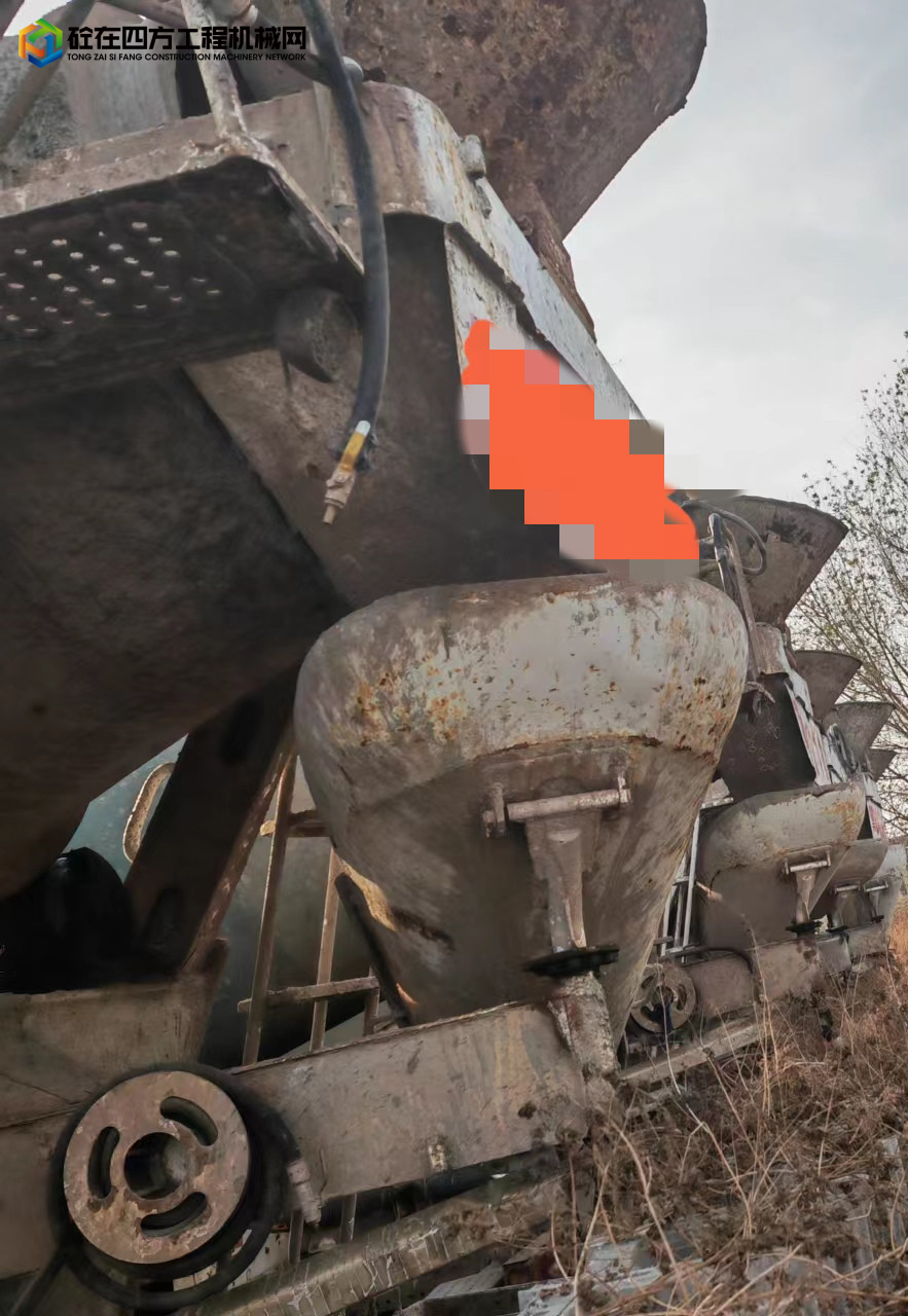 https://images.tongzsf.com/tong/truck_machine/20221125/1638080cade69e.jpg