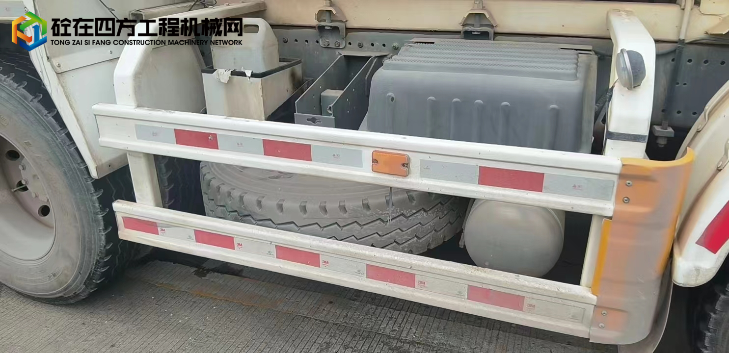 https://images.tongzsf.com/tong/truck_machine/20221128/16384124c25882.jpg