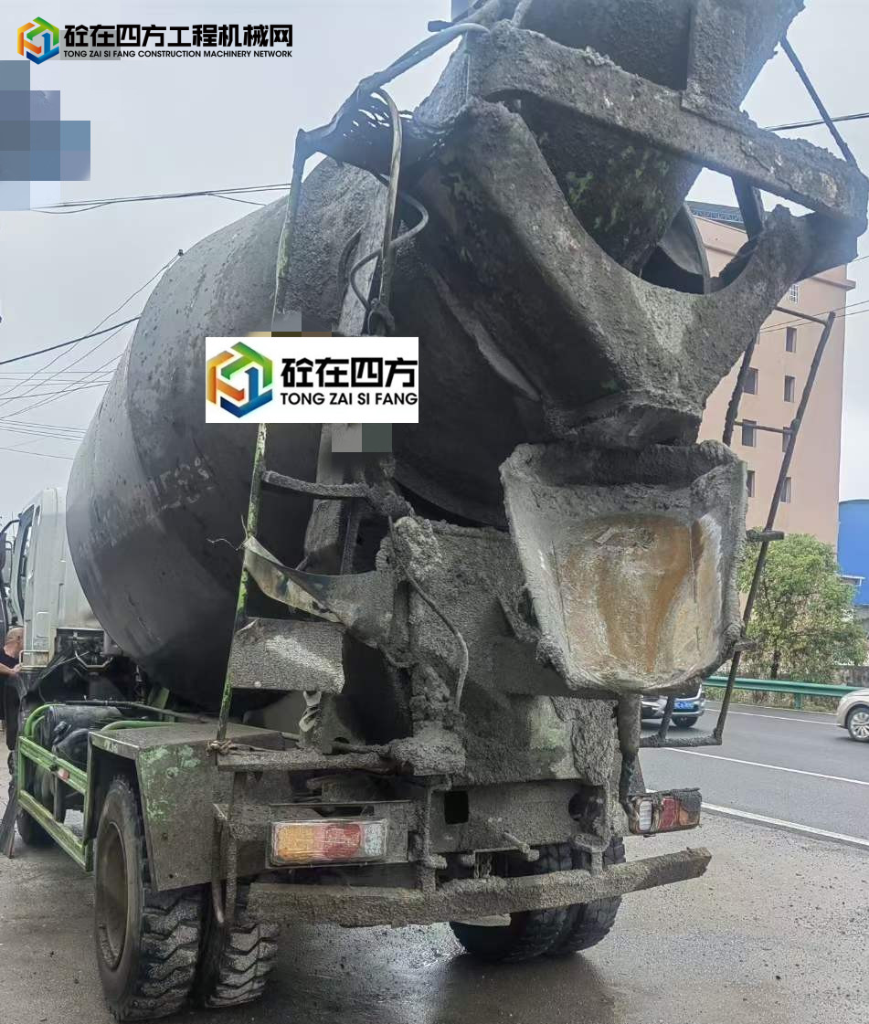 https://images.tongzsf.com/tong/truck_machine/20221130/16386ff38e90ca.jpg