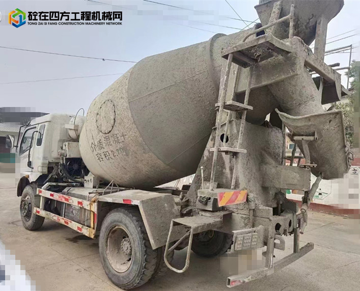 https://images.tongzsf.com/tong/truck_machine/20221205/1638d4b1e8a8b6.jpg