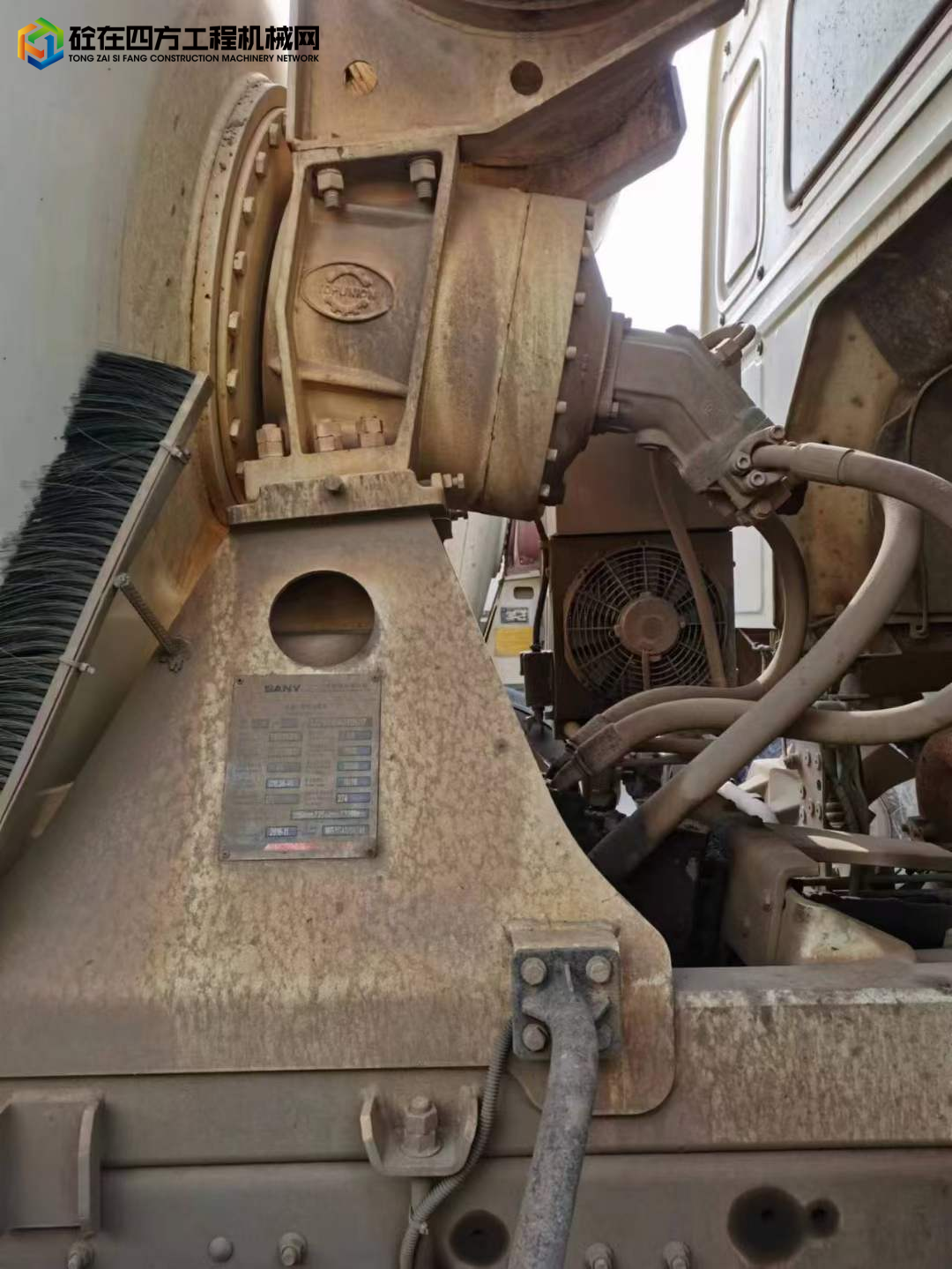 https://images.tongzsf.com/tong/truck_machine/20221208/163914f49d8bc8.jpg