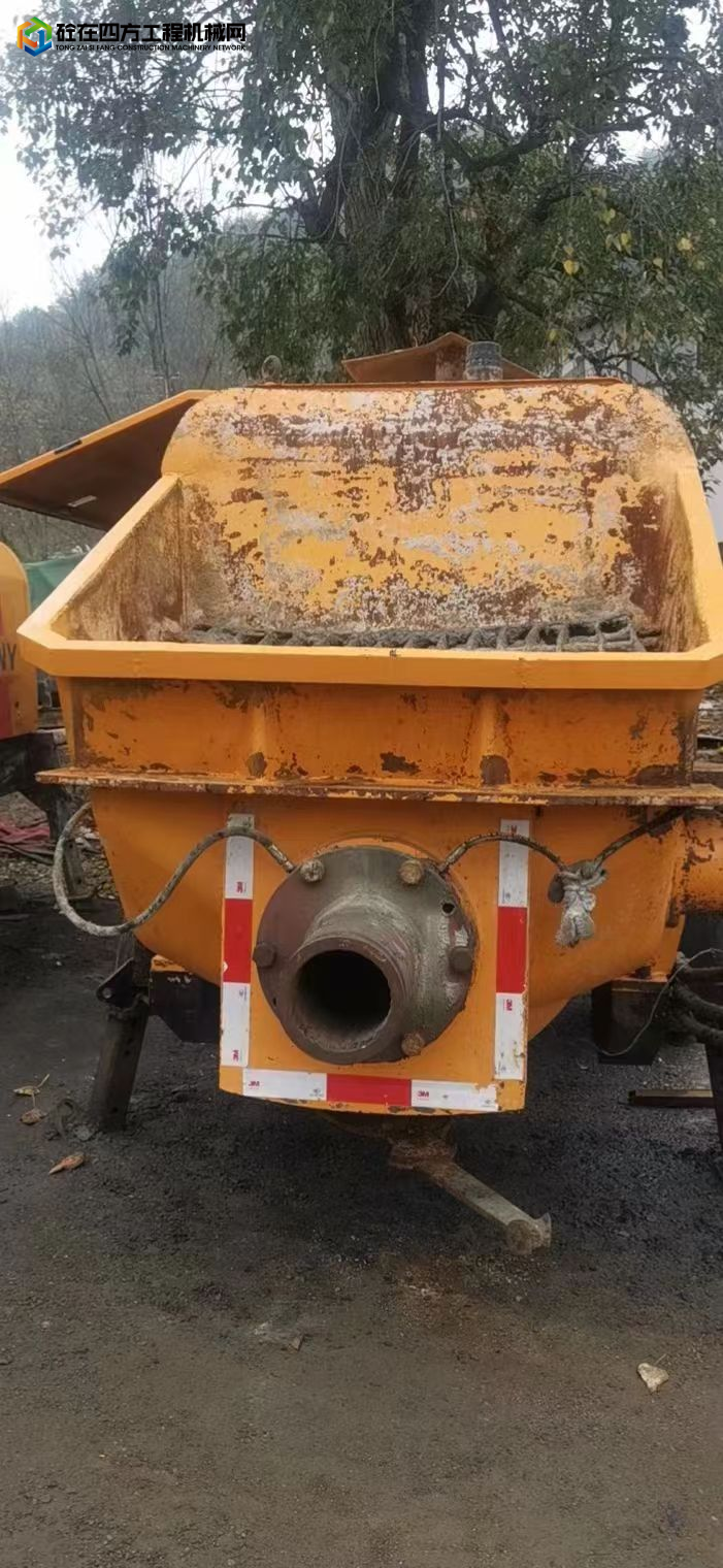 https://images.tongzsf.com/tong/truck_machine/20221209/163928b2388bb8.jpg
