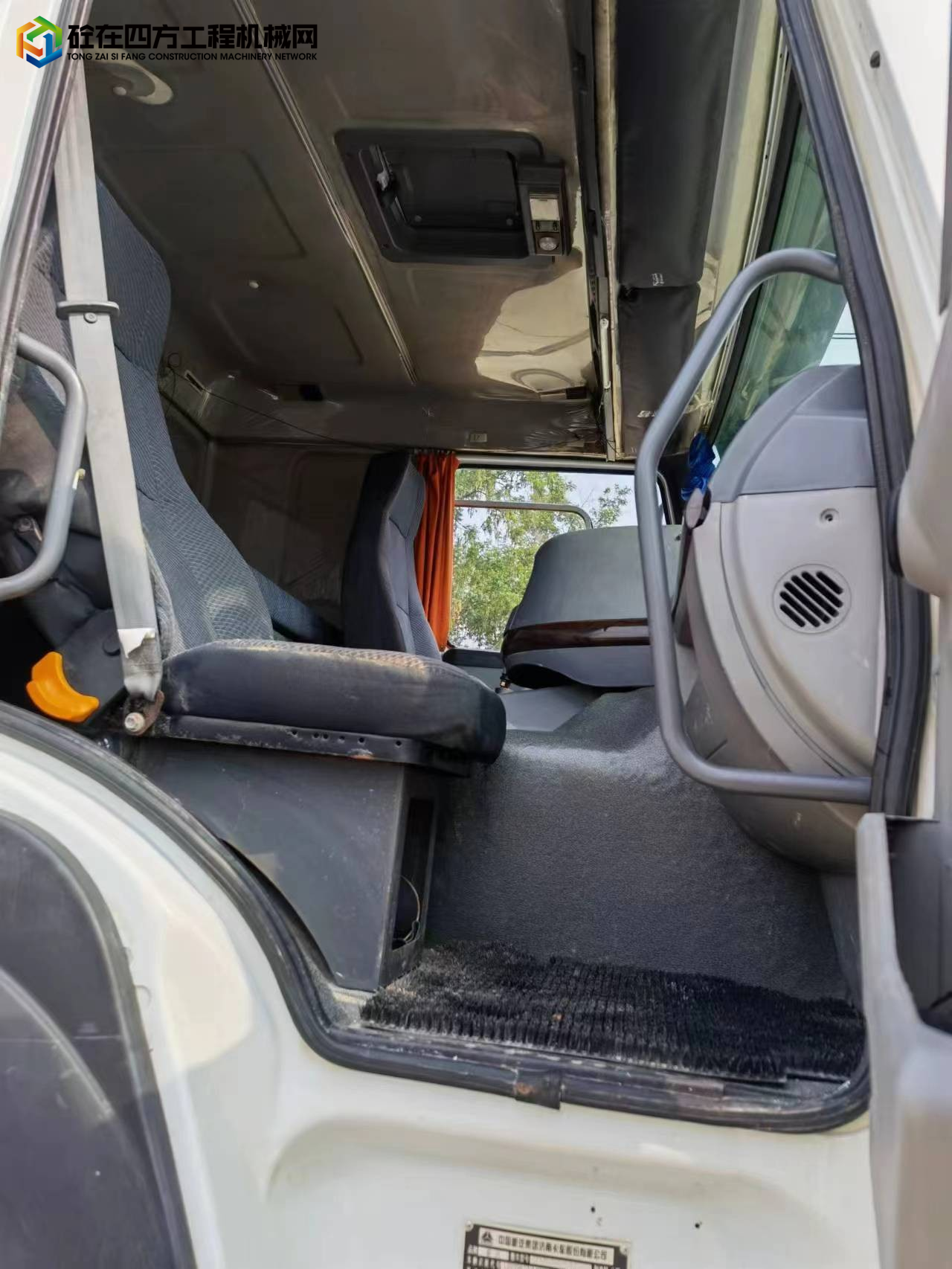 https://images.tongzsf.com/tong/truck_machine/20221209/16392cd73977a1.jpg