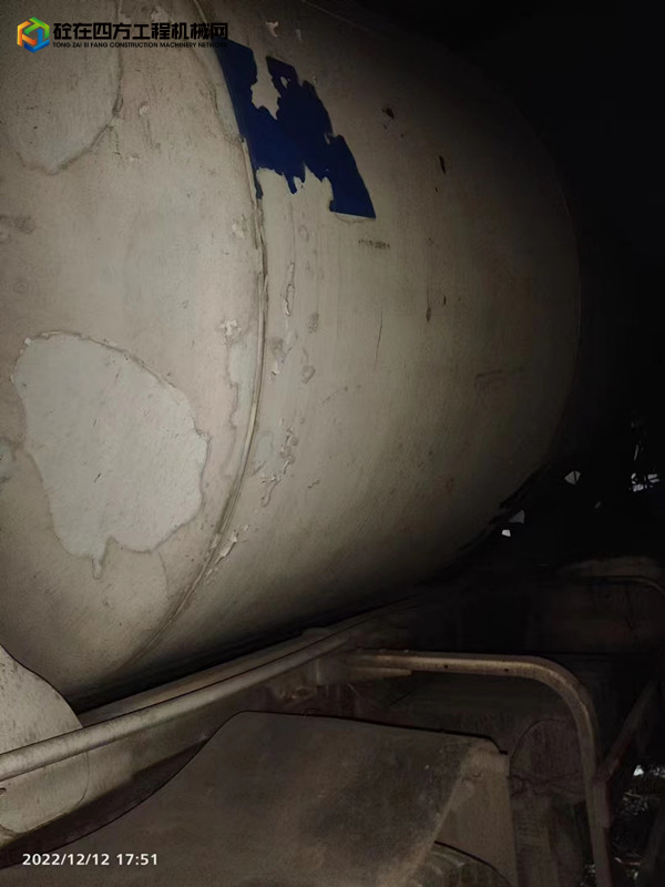https://images.tongzsf.com/tong/truck_machine/20221213/1639824b0e87fe.jpg