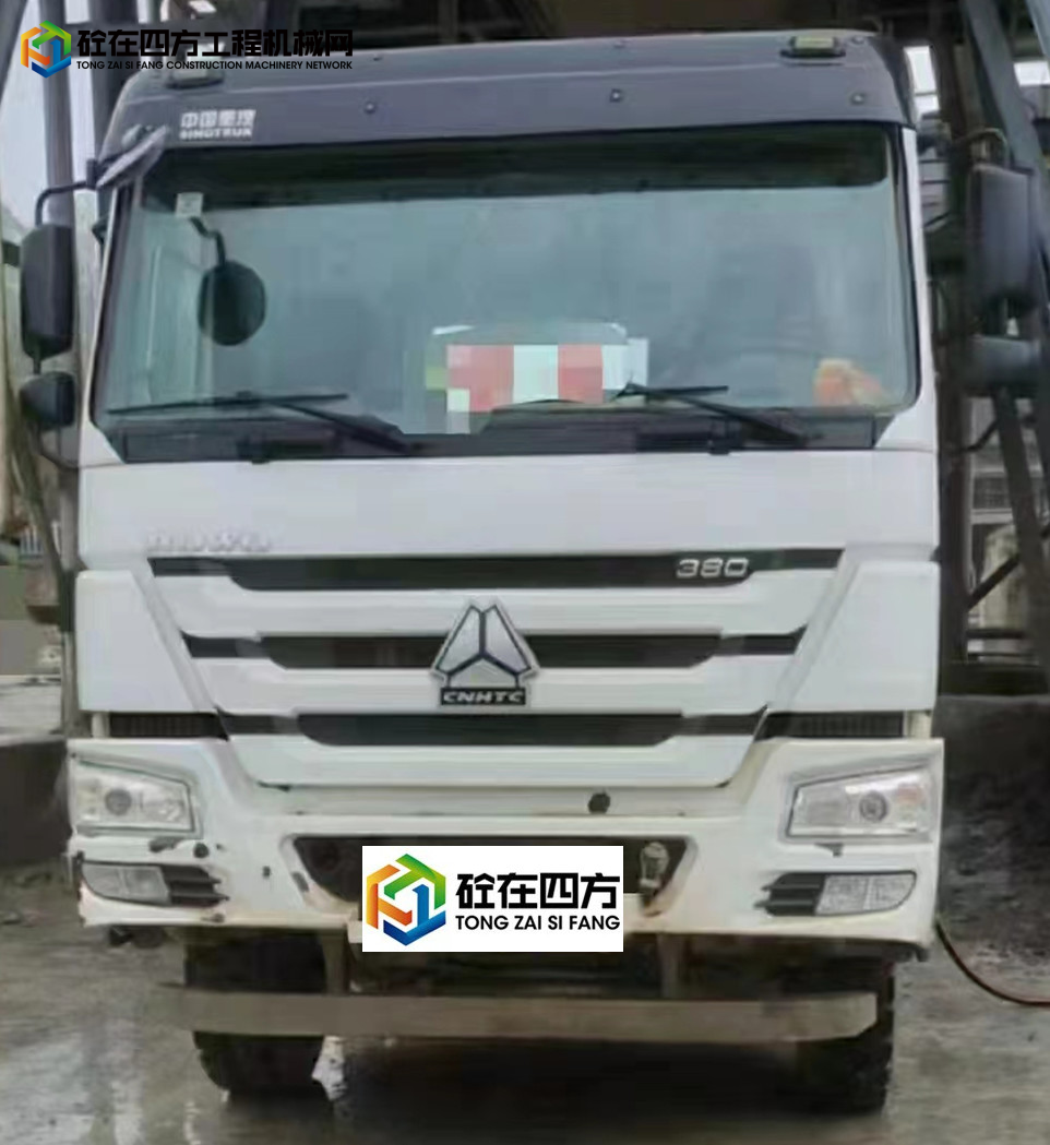 https://images.tongzsf.com/tong/truck_machine/20221214/163998e2316386.jpg