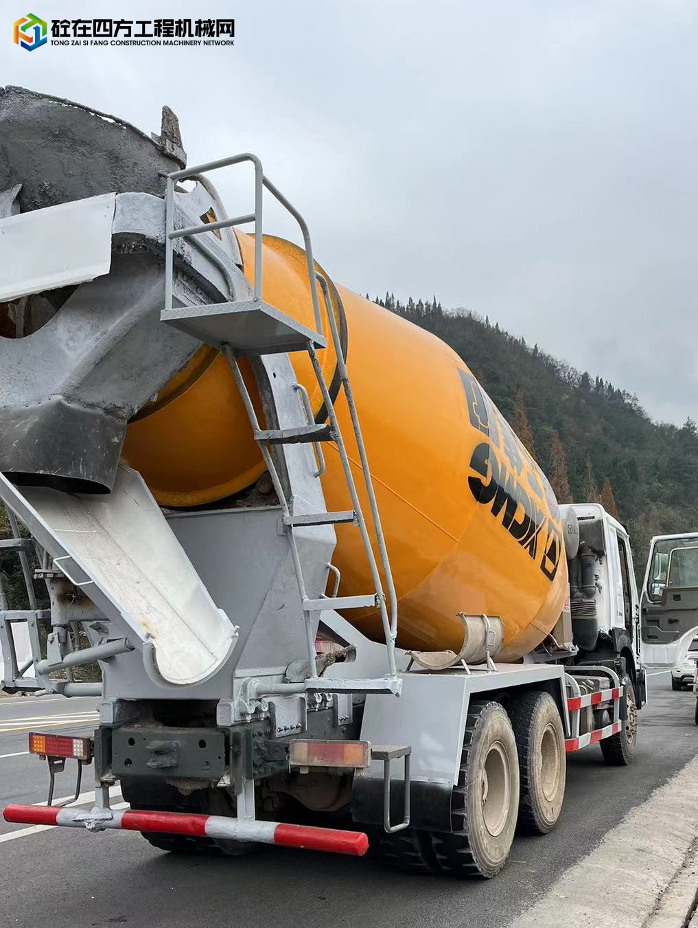 https://images.tongzsf.com/tong/truck_machine/20221216/1639c3baf41985.jpg