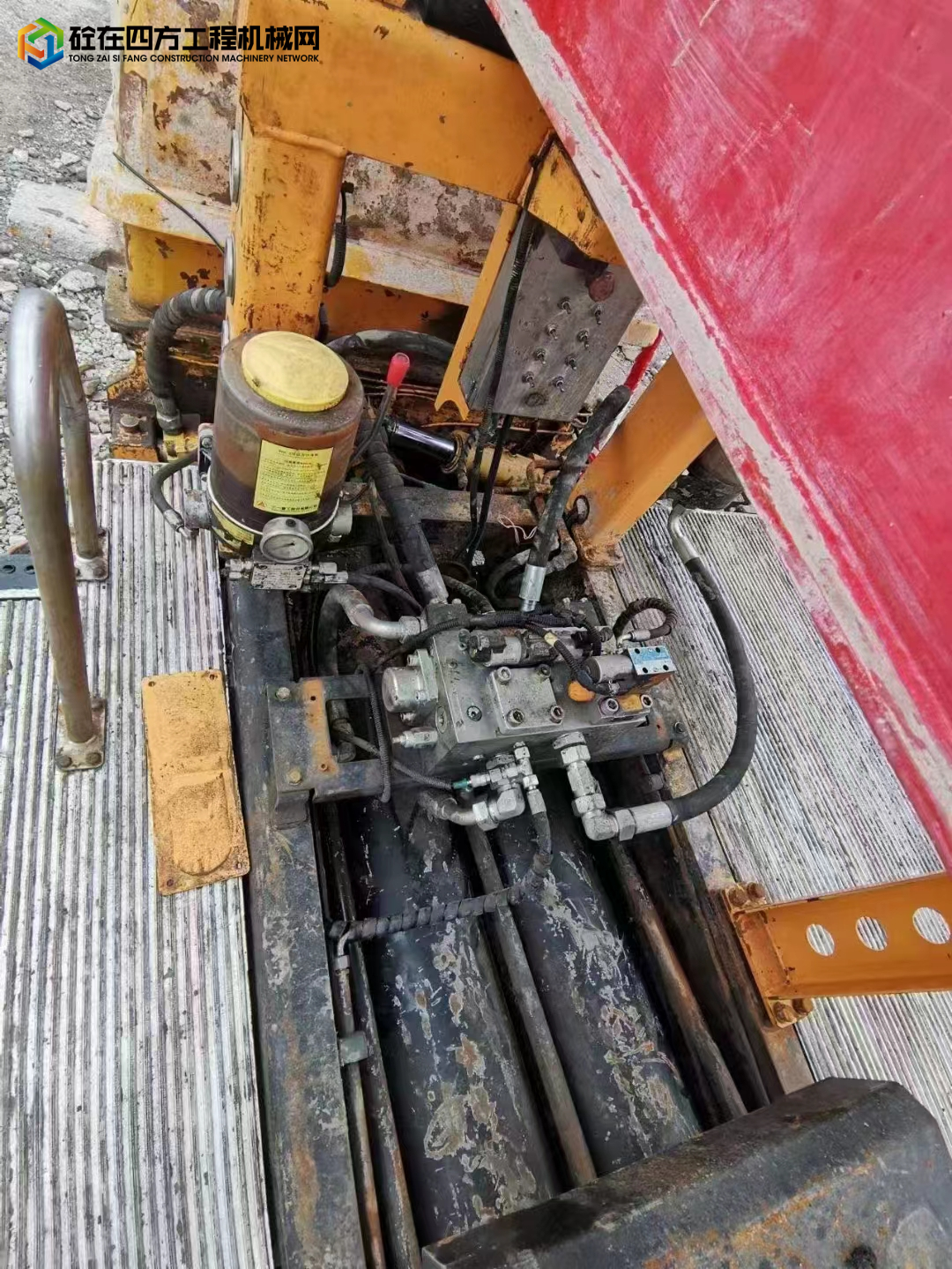 https://images.tongzsf.com/tong/truck_machine/20221223/163a56febd8092.jpg