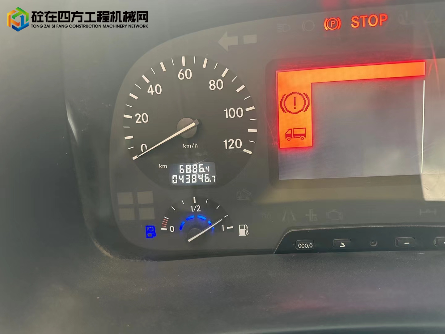 https://images.tongzsf.com/tong/truck_machine/20221224/163a6ee88e934d.jpg
