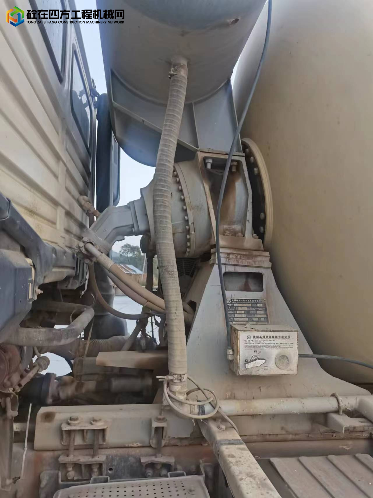 https://images.tongzsf.com/tong/truck_machine/20221231/163b01d2630f2e.jpg