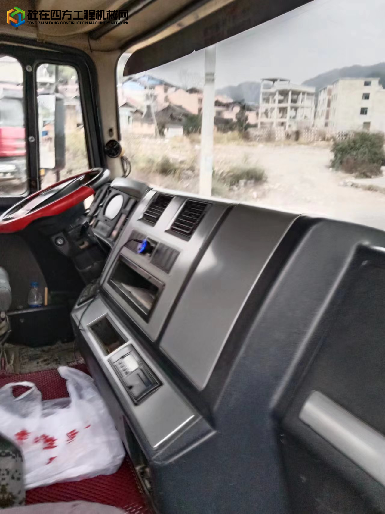 https://images.tongzsf.com/tong/truck_machine/20230104/163b51e85513cc.jpg