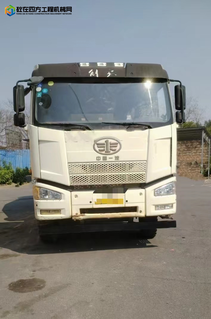 https://images.tongzsf.com/tong/truck_machine/20230201/163da1b8383a16.jpg
