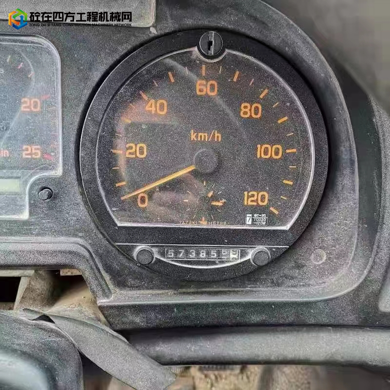 https://images.tongzsf.com/tong/truck_machine/20230206/163e0b2f7733c8.jpg