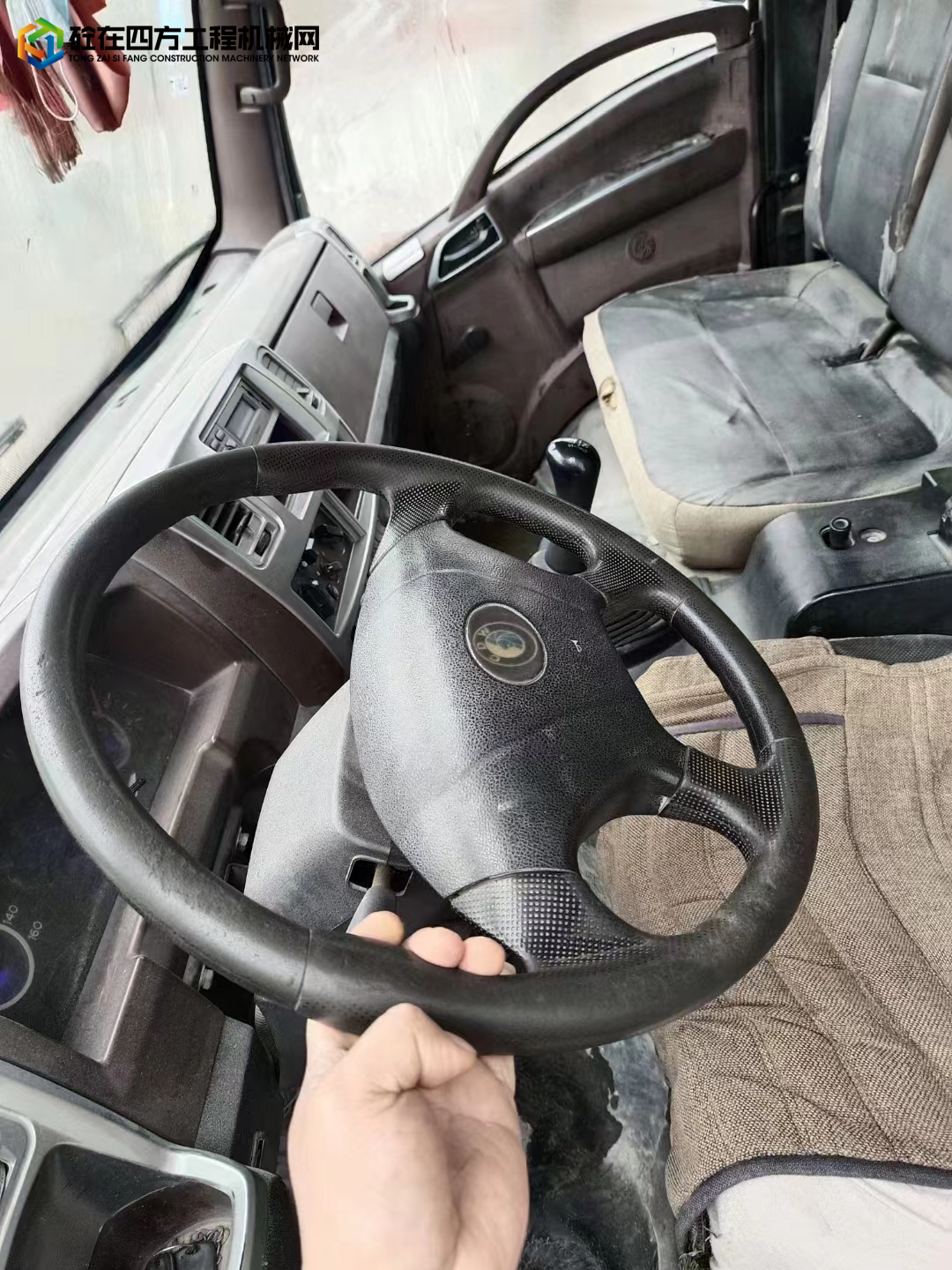 https://images.tongzsf.com/tong/truck_machine/20230207/163e1bdcdab3f4.jpg