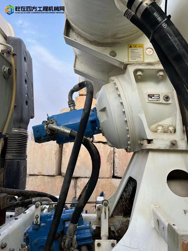 https://images.tongzsf.com/tong/truck_machine/20230215/163ec4bf865191.jpg