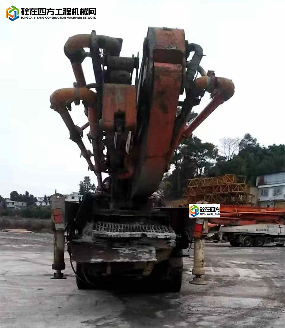https://images.tongzsf.com/tong/truck_machine/20230222/163f56831cbc69.jpg