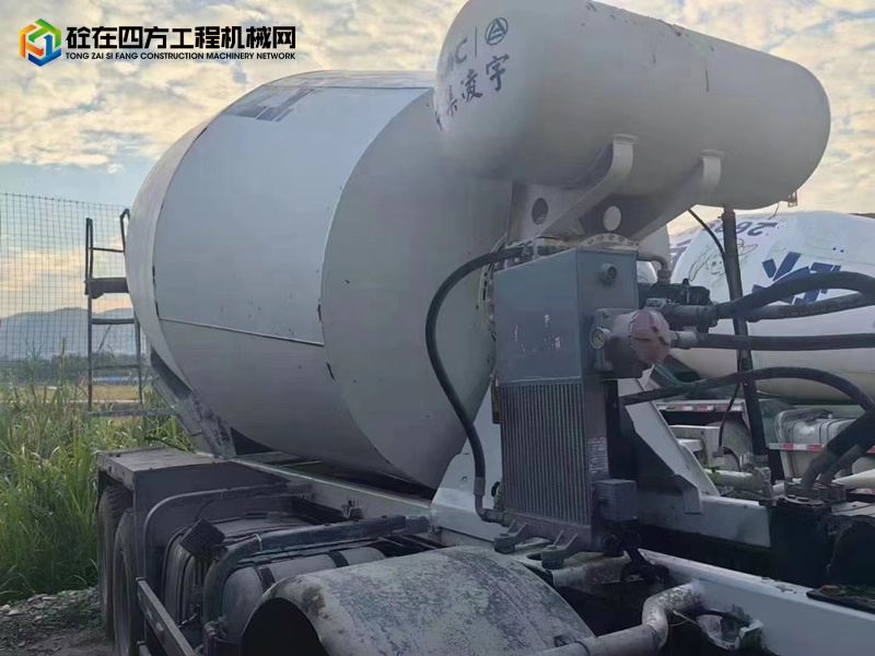 https://images.tongzsf.com/tong/truck_machine/20230225/163f96a56d17e2.jpg