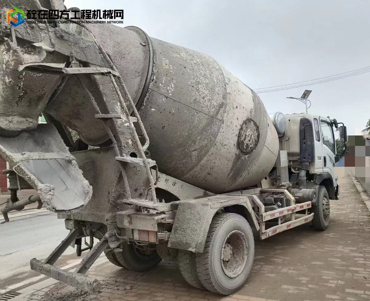 https://images.tongzsf.com/tong/truck_machine/20230225/163f9a4c83acb4.jpg