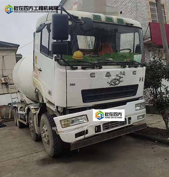 https://images.tongzsf.com/tong/truck_machine/20230225/163f9bcbf3f82f.jpg