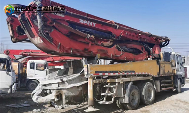 https://images.tongzsf.com/tong/truck_machine/20230302/16400481e75cde.jpg