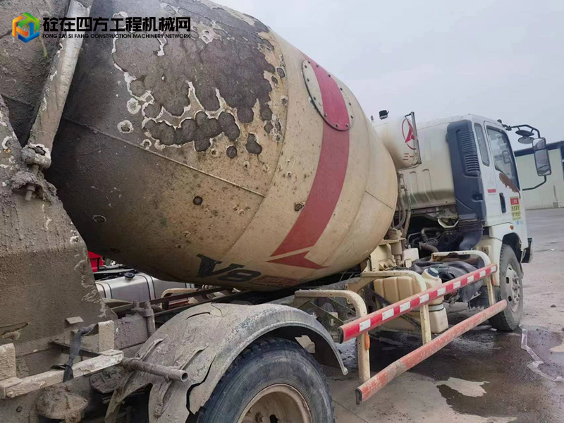 https://images.tongzsf.com/tong/truck_machine/20230303/164019639e6109.jpg