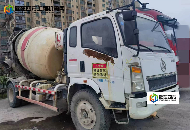 https://images.tongzsf.com/tong/truck_machine/20230303/16401963c4faab.jpg