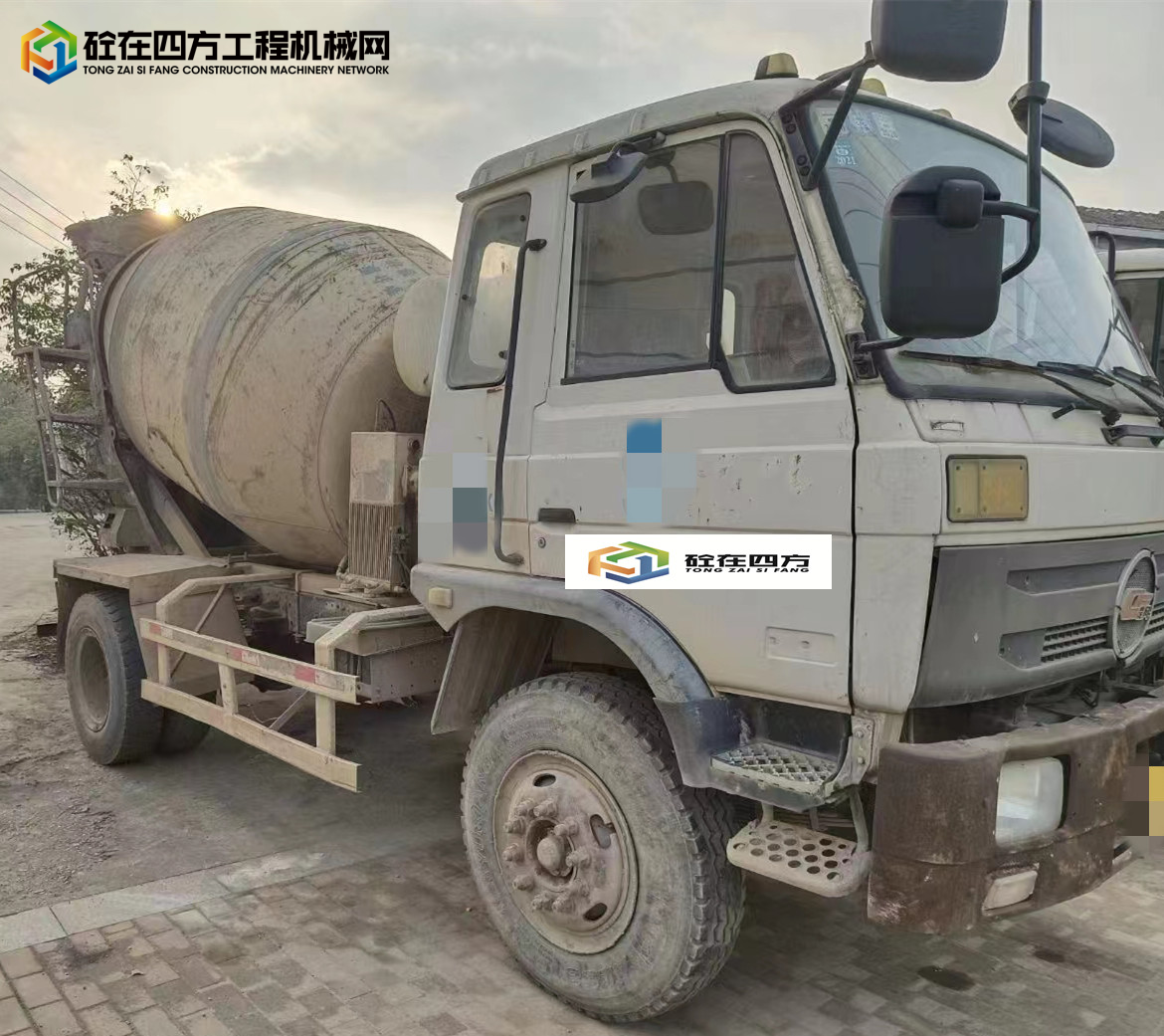 https://images.tongzsf.com/tong/truck_machine/20230307/16406f7b3ba62a.jpg