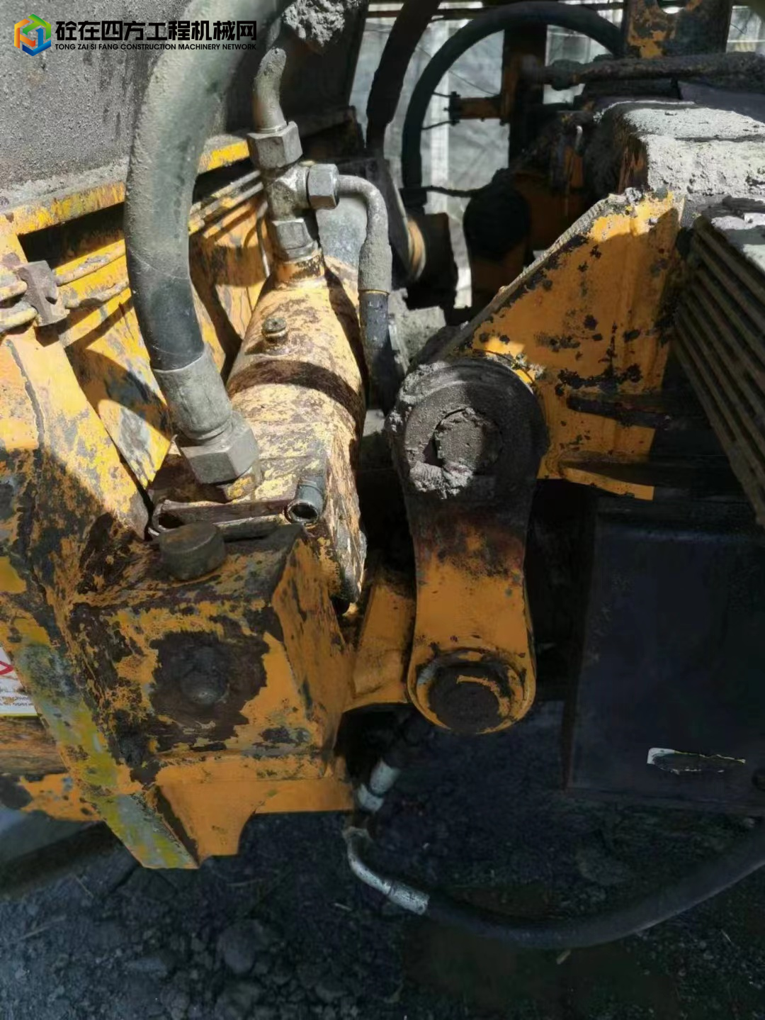 https://images.tongzsf.com/tong/truck_machine/20230317/16413ba717f4cf.jpg