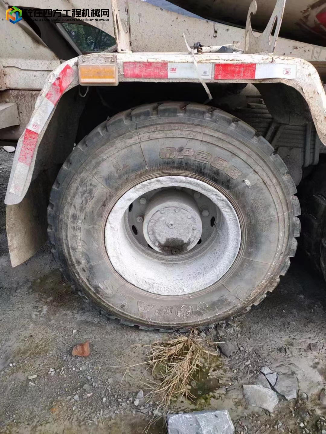 https://images.tongzsf.com/tong/truck_machine/20230317/16413d72d0386e.jpg