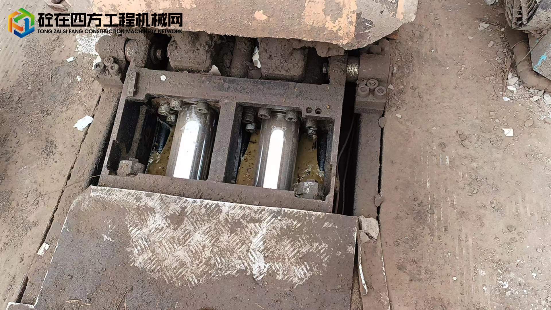 https://images.tongzsf.com/tong/truck_machine/20230319/16416f11d7449c.jpg