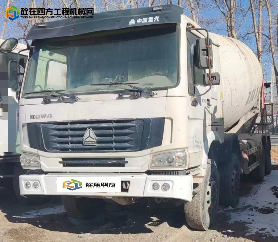 https://images.tongzsf.com/tong/truck_machine/20230320/16417c6ab48331.jpg