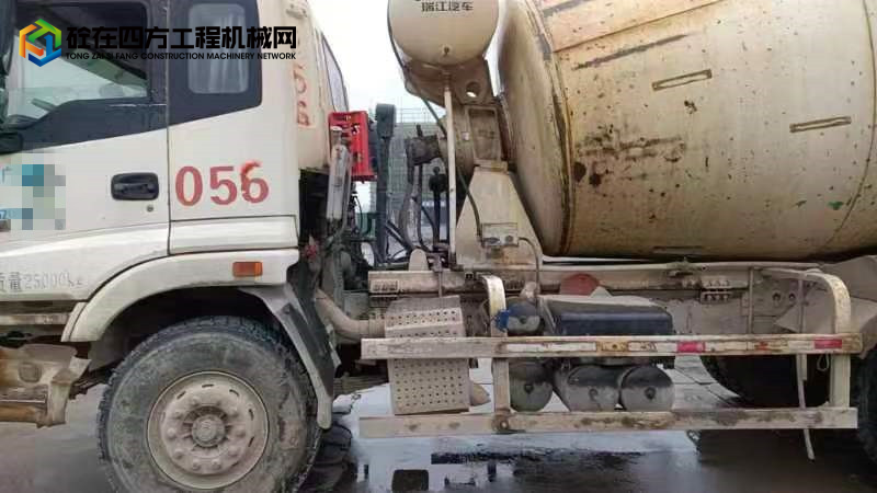 https://images.tongzsf.com/tong/truck_machine/20230322/1641a5ae5ebd31.jpg