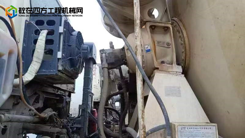 https://images.tongzsf.com/tong/truck_machine/20230322/1641a5aeba3039.jpg