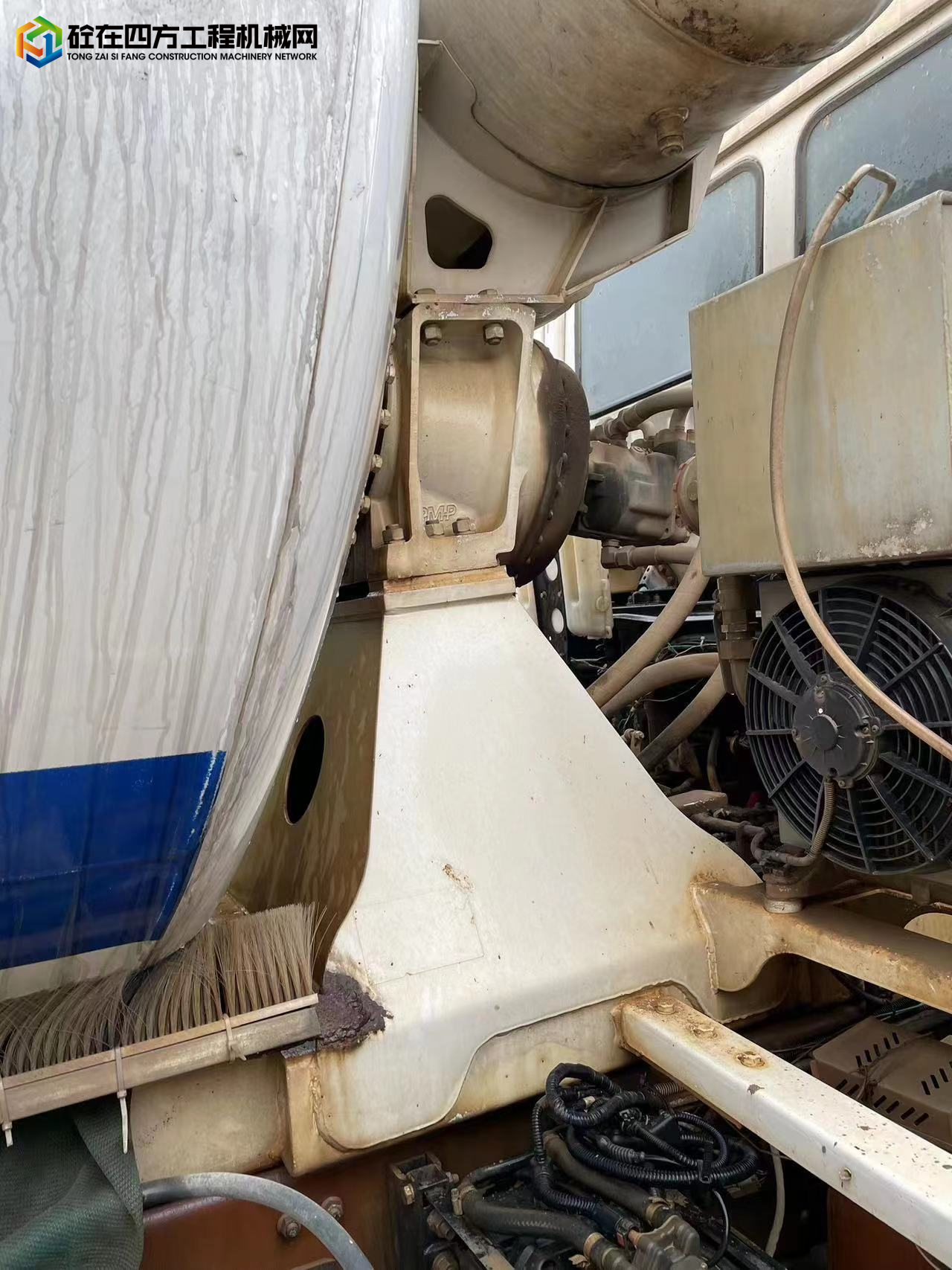 https://images.tongzsf.com/tong/truck_machine/20230322/1641a99b4e37e3.jpg