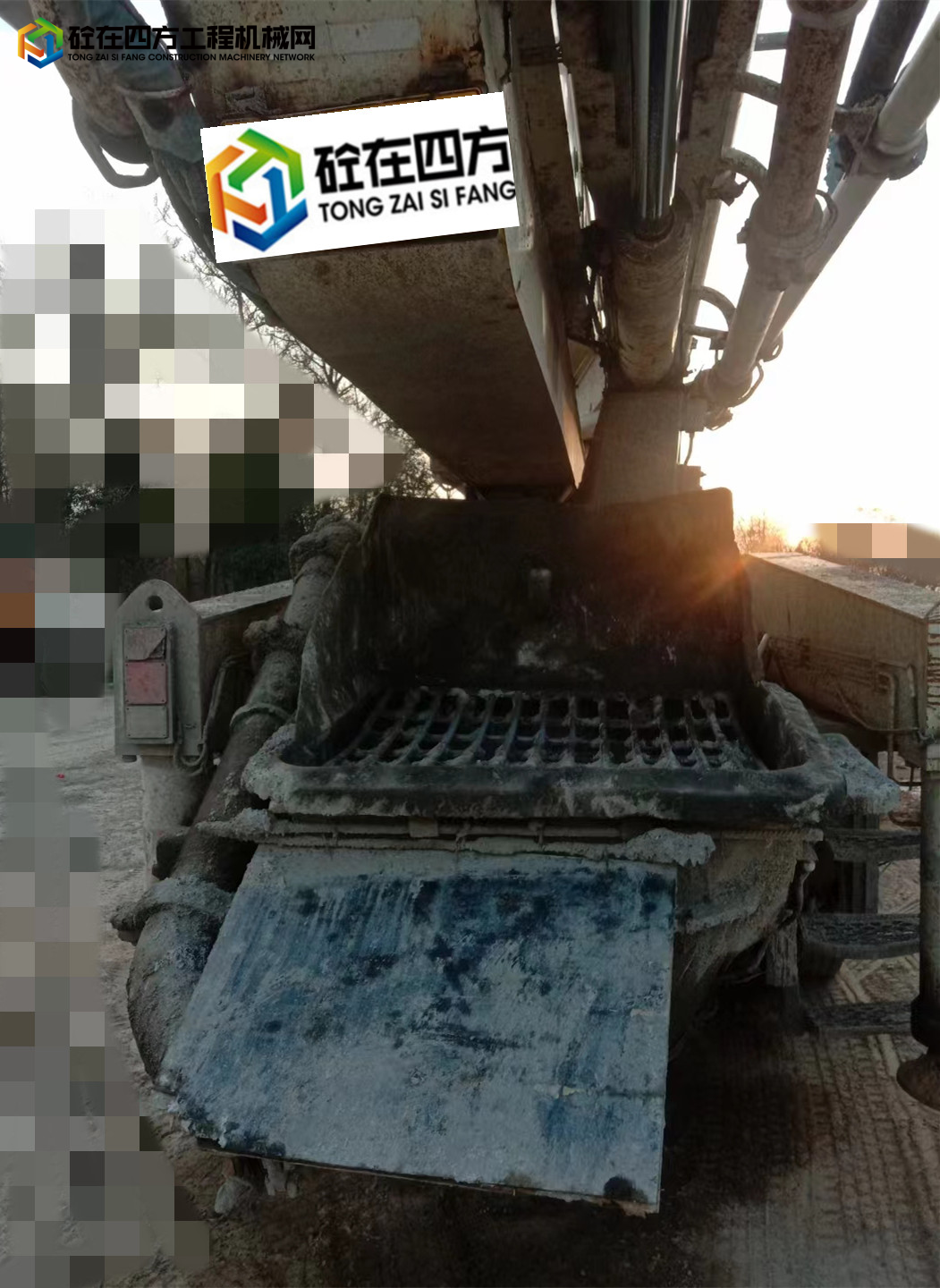 https://images.tongzsf.com/tong/truck_machine/20230323/1641c0f7aaa1b8.jpg