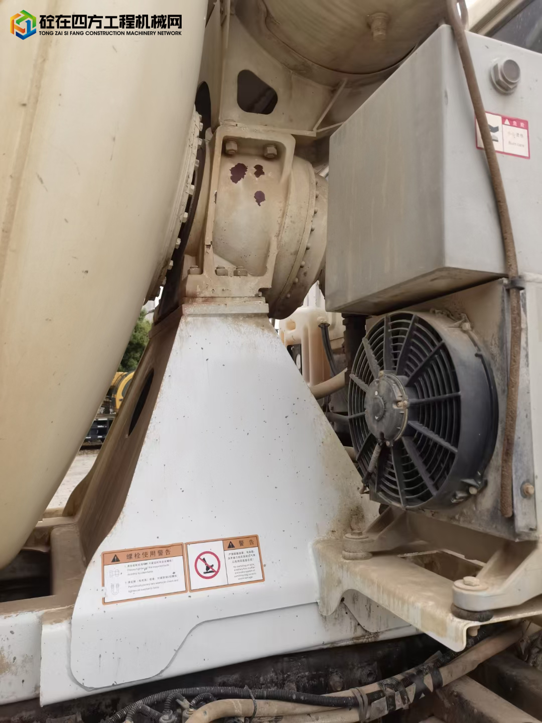 https://images.tongzsf.com/tong/truck_machine/20230326/164204b2c59d1f.jpg