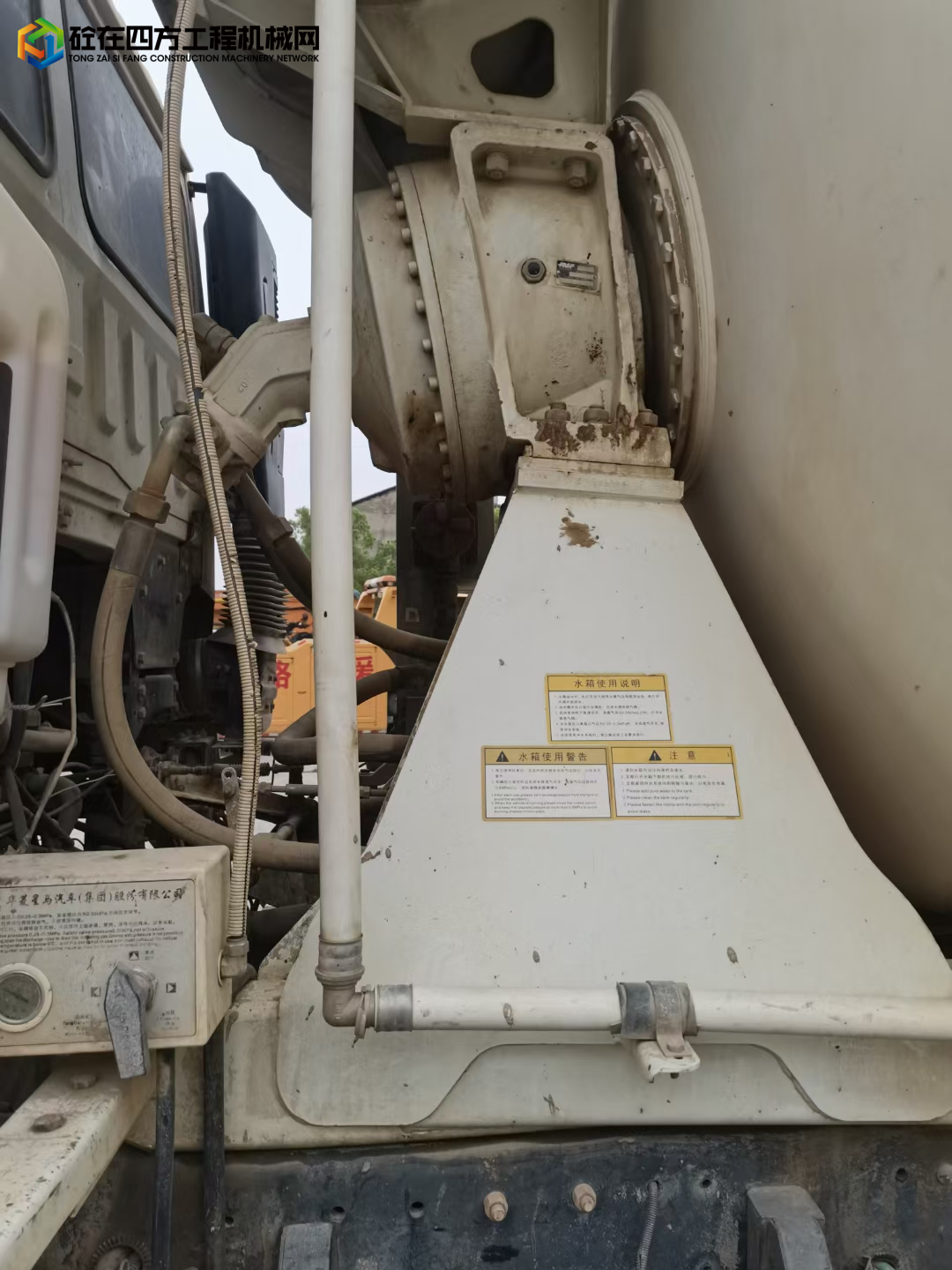 https://images.tongzsf.com/tong/truck_machine/20230326/164204b33c003f.jpg