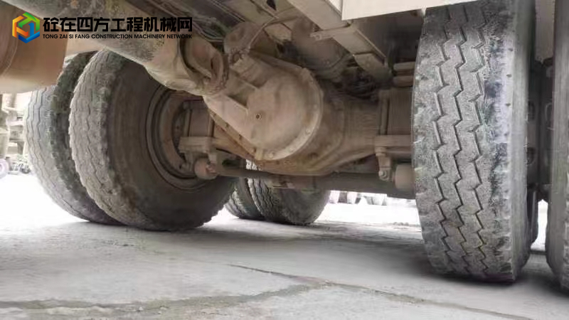 https://images.tongzsf.com/tong/truck_machine/20230331/164263b178e299.jpg