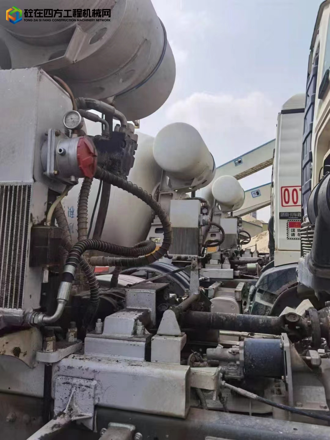 https://images.tongzsf.com/tong/truck_machine/20230403/1642a2aab726b8.jpg