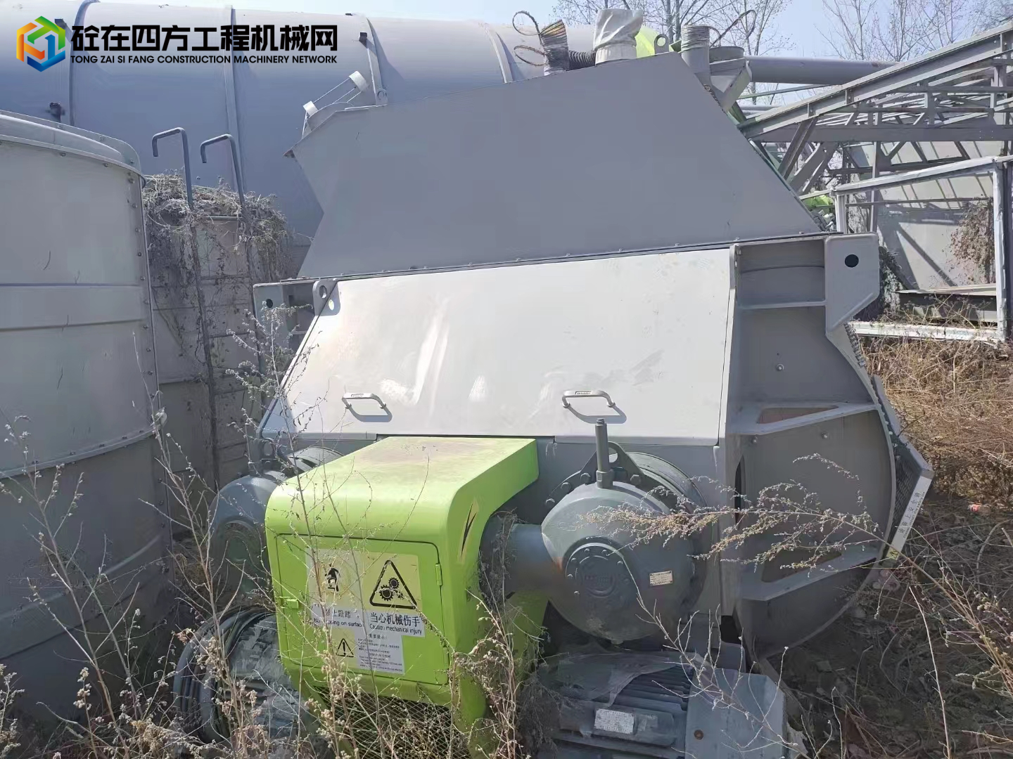 https://images.tongzsf.com/tong/truck_machine/20230406/1642e71ea1ab26.jpg